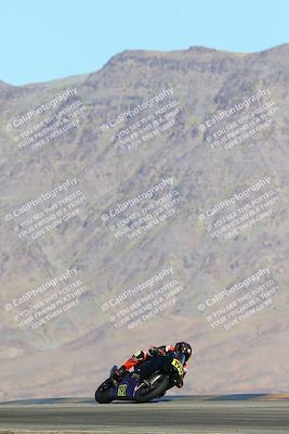 media/Jan-12-2025-CVMA (Sun) [[be1d2b16e3]]/Race 3-Amateur Supersport Middleweight/